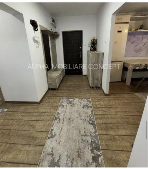 Apartament cu 3 camere decomandat în Exterior Vest