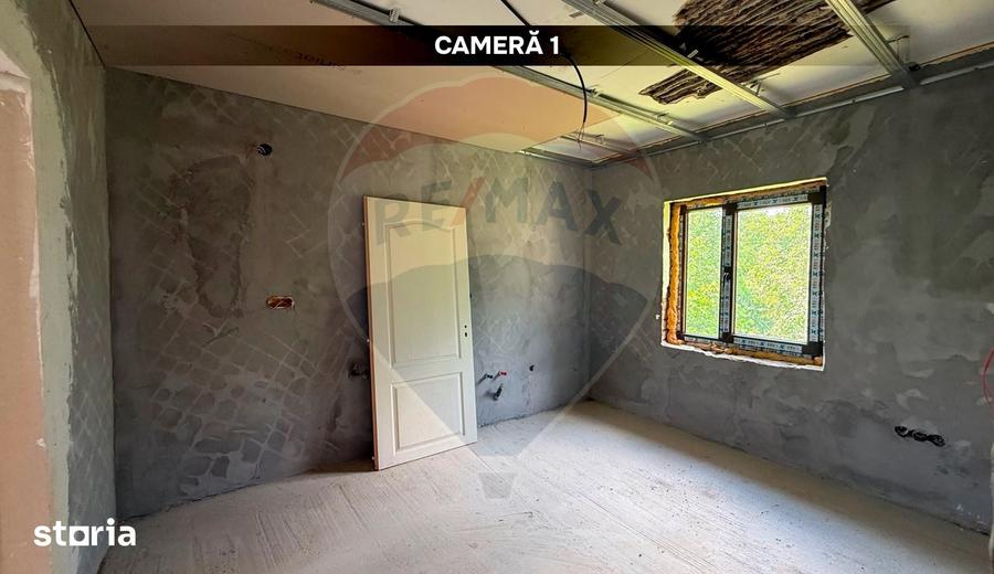 Casă cu 2 camere cu Teren 2628 Mp în Central