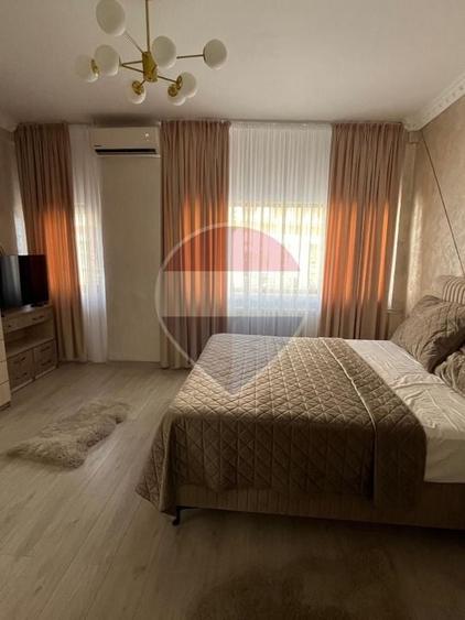 Apartament cu 4 camere semidecomandat, mobilat în Națiunile Unite
