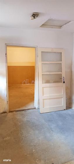 Casă cu 8 camere cu Teren 232 Mp în Ferentari
