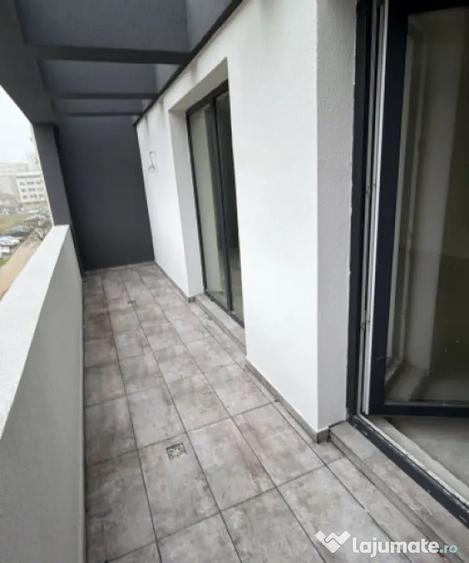 Apartament cu 2 camere decomandat în Tomis Plus
