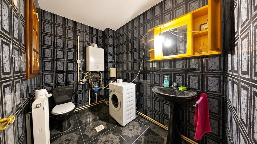 Casă individuală cu 5 camere cu Canalizare în Grădiște