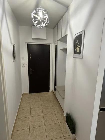 Apartament cu 2 camere decomandat, mobilat în 1 Mai
