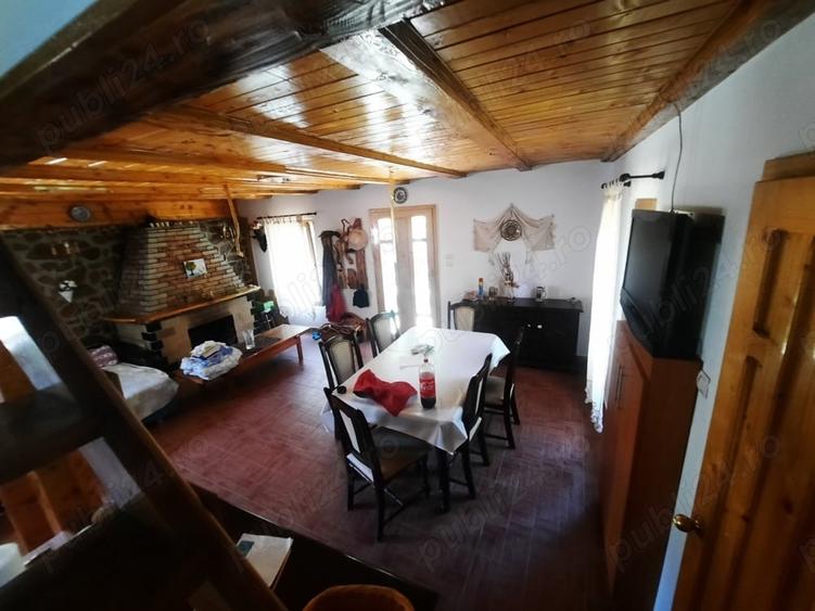 Casă cu 3 camere cu Teren 1600 Mp în Liubcova