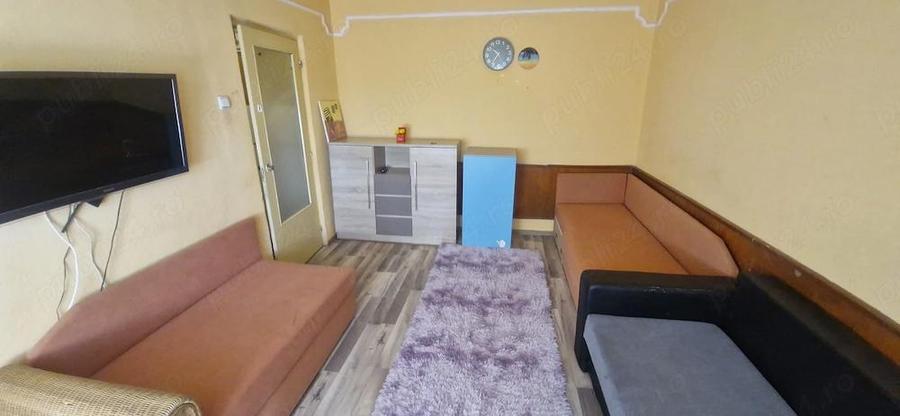 Garsonieră decomandată în Central