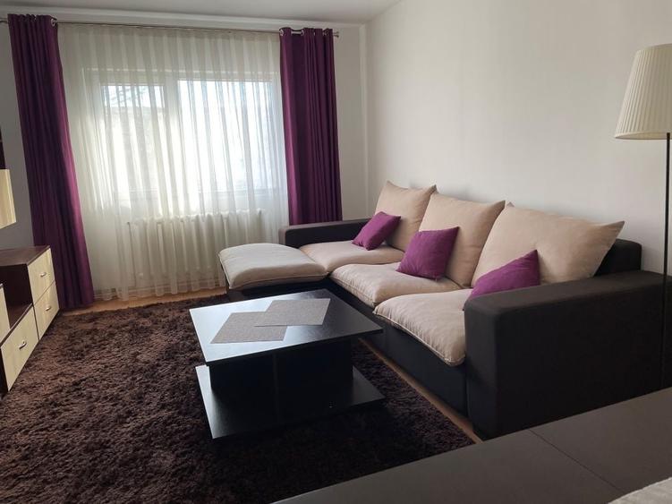 Apartament cu 2 camere decomandat în Nicolina