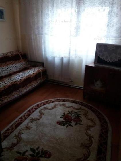 Apartament cu 3 camere decomandat în Apollo