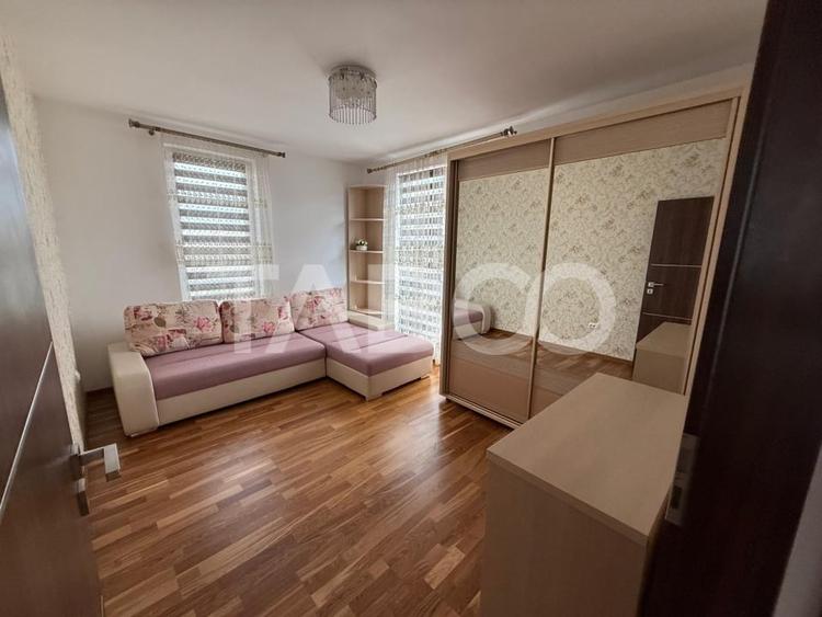 Apartament cu 3 camere semidecomandat, mobilat în Andrei Mureșanu