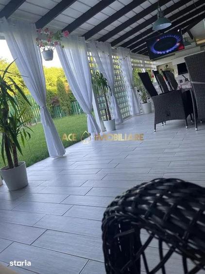 Casă cu 5 camere cu Canalizare în Central