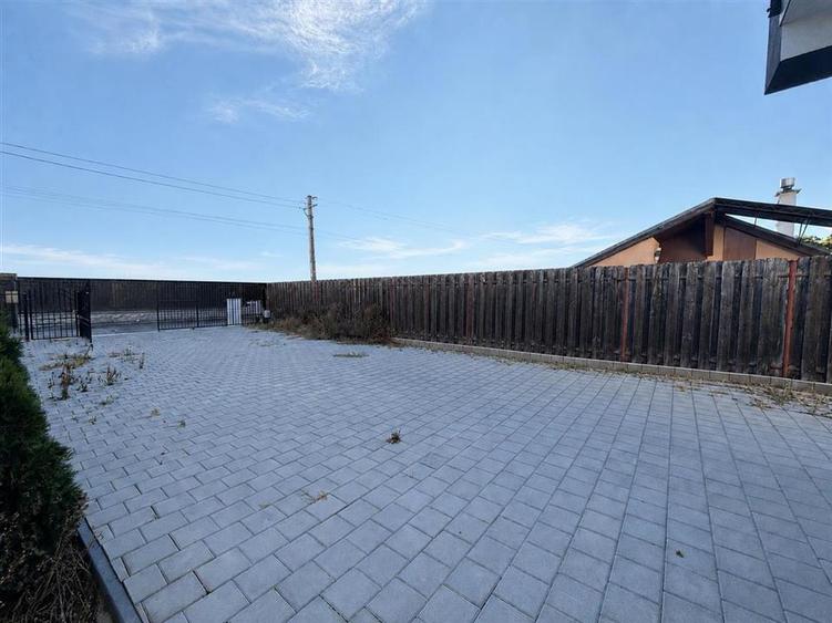 Casă individuală cu 4 camere cu Teren 300 Mp în Turnișor