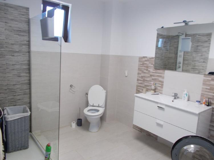 Casă individuală cu 4 camere cu Teren 474 Mp în Sânmihaiu Român