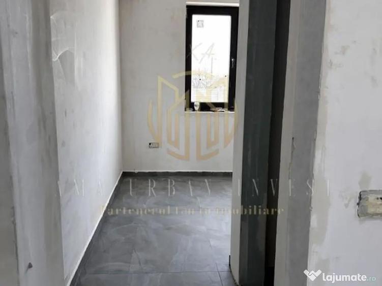 Casă cu 5 camere cu Teren 280 Mp în Central
