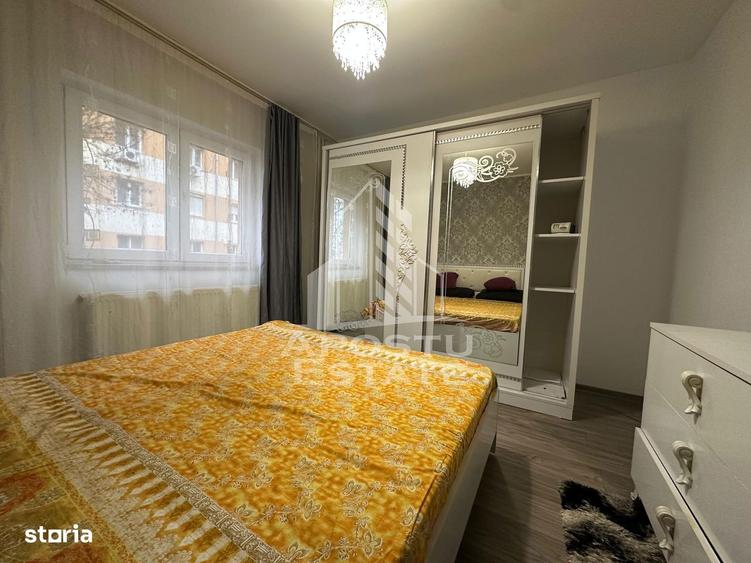 Apartament cu 3 camere semidecomandat, mobilat în Girocului
