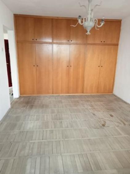 Apartament cu 3 camere decomandat în Casa de Cultură