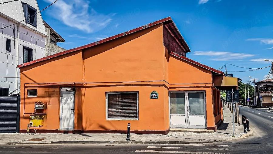 Spațiu comercial, de 90 mp, în Tei