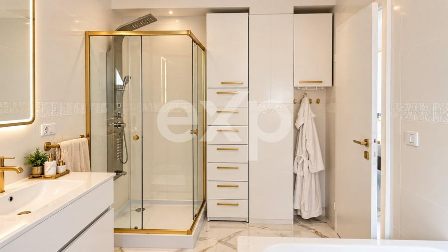 Casă individuală cu 5 camere cu Canalizare în Codlea