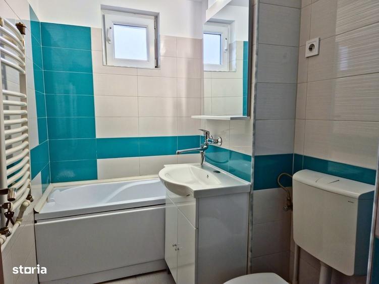Apartament cu 2 camere semidecomandat în Traian