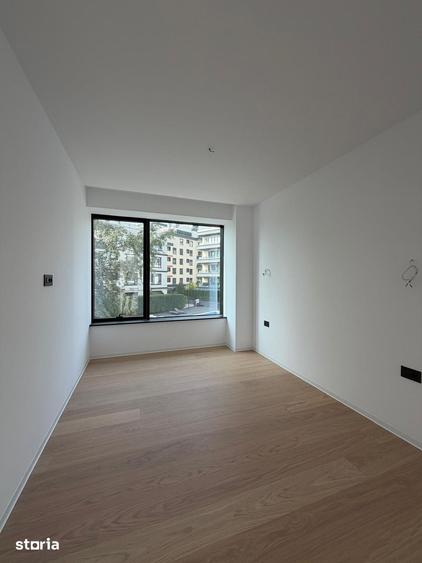 Apartament cu 4 camere în Central