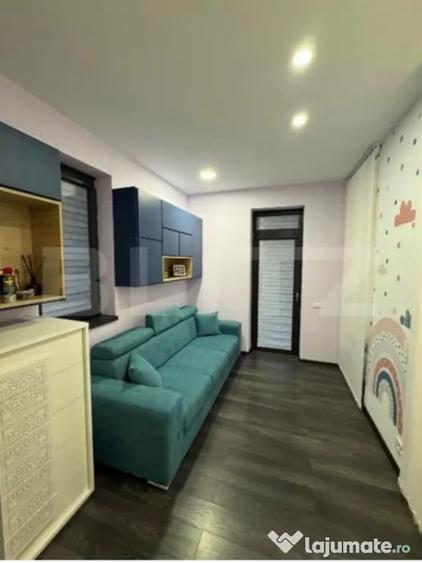 Apartament cu 3 camere decomandat în Florilor