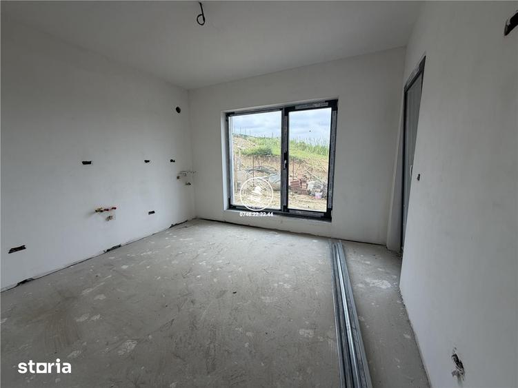 Casă cu 4 camere cu Teren 400 Mp în Bârnova