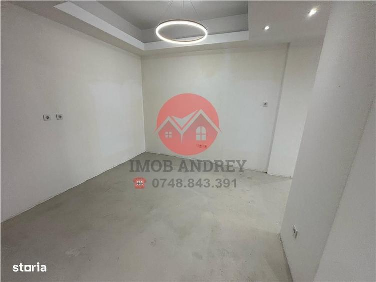 Spațiu comercial, de 70 mp, în Central