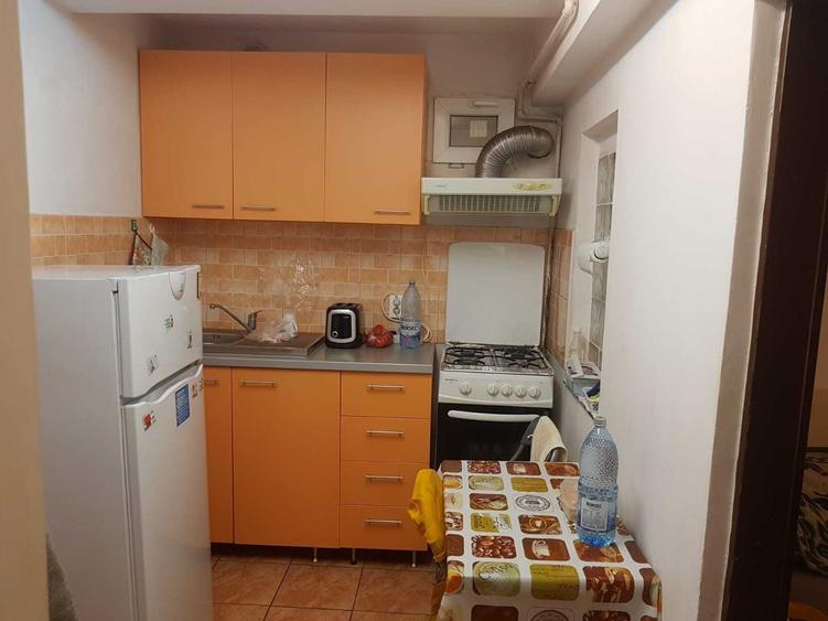 Garsonieră decomandată în Central