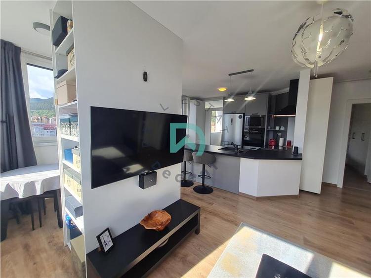 Apartament cu 3 camere decomandat, mobilat în Răcădău