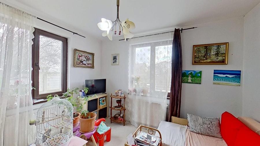 Casă individuală cu 5 camere cu Teren 377 Mp în Berceni