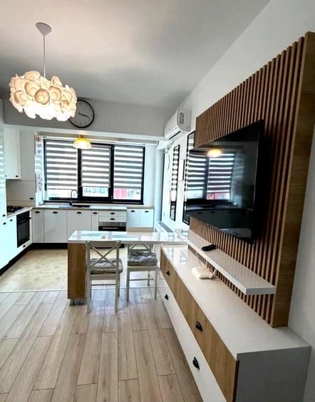 Apartament cu 2 camere semidecomandat, mobilat în Lacul Morii