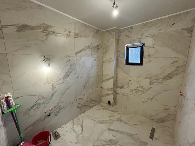 Casă cu 6 camere cu Teren 380 Mp în Central