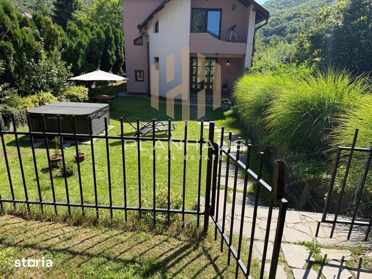 Casă cu 4 camere cu Teren 795 Mp în Ferneziu
