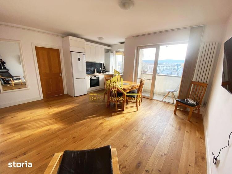 Apartament cu 3 camere semidecomandat, mobilat în Bulgaria