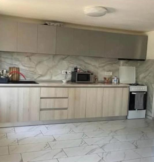 Casă cu 4 camere cu Teren 597 Mp în Central
