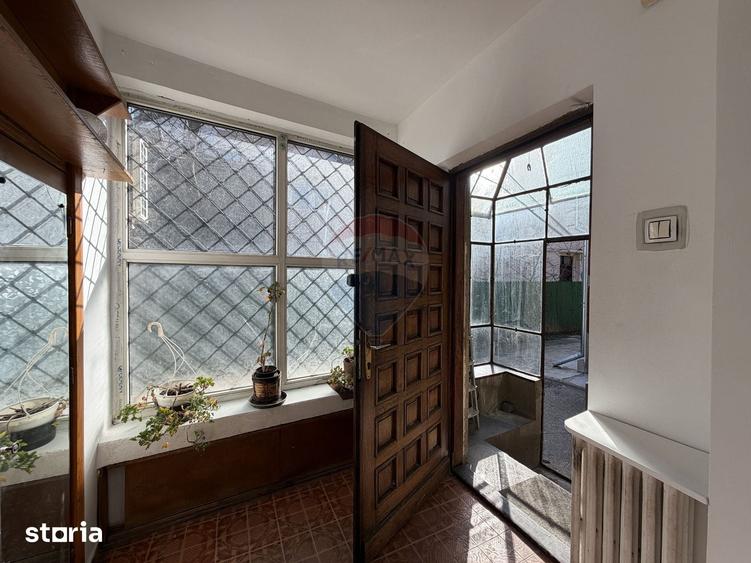 Casă cu 6 camere cu Teren 390 Mp în Floreasca