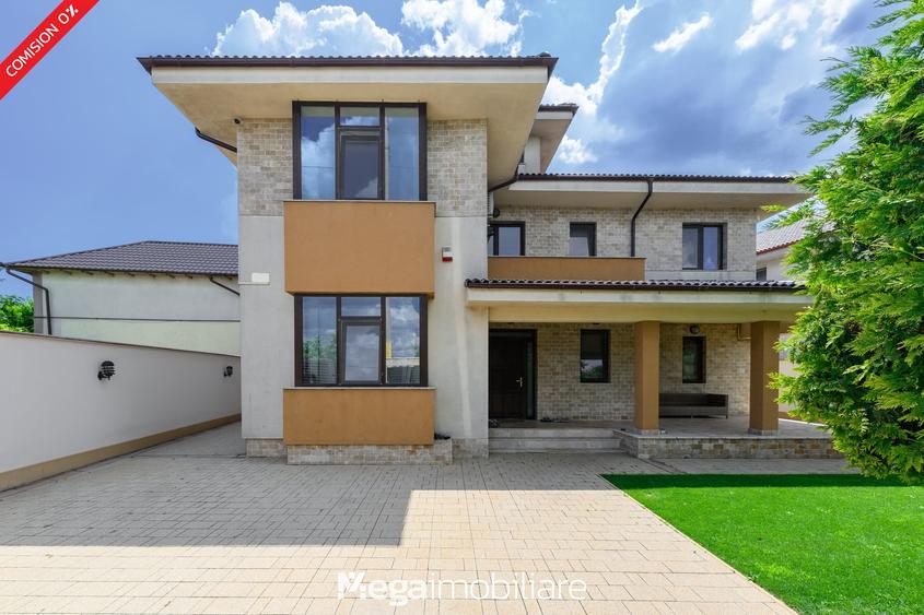 Casă individuală cu 5 camere cu Canalizare în Palazu Mare