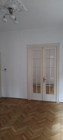 Casă cu 4 camere cu Teren 204 Mp în Floreasca