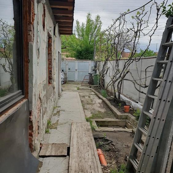 Casă cu 3 camere cu Teren 150 Mp în Central