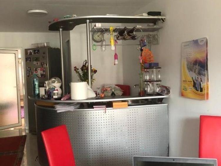 Casă individuală cu 8 camere cu Piscina în Afumați