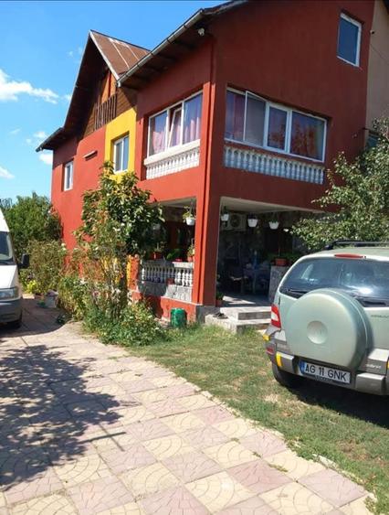 Casă cu 4 camere în Central