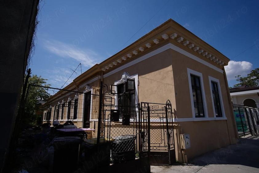 Casă cu 3 camere cu Teren 220 Mp în Parcul Carol