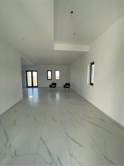 Casă cu Teren 352 Mp în Central