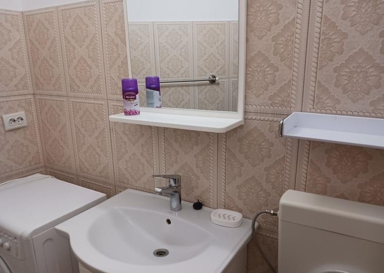 Apartament cu 3 camere decomandat, mobilat în Libertății