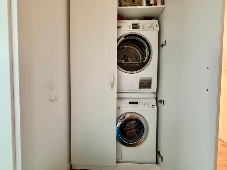 Casă individuală cu 5 camere cu Canalizare în Pipera