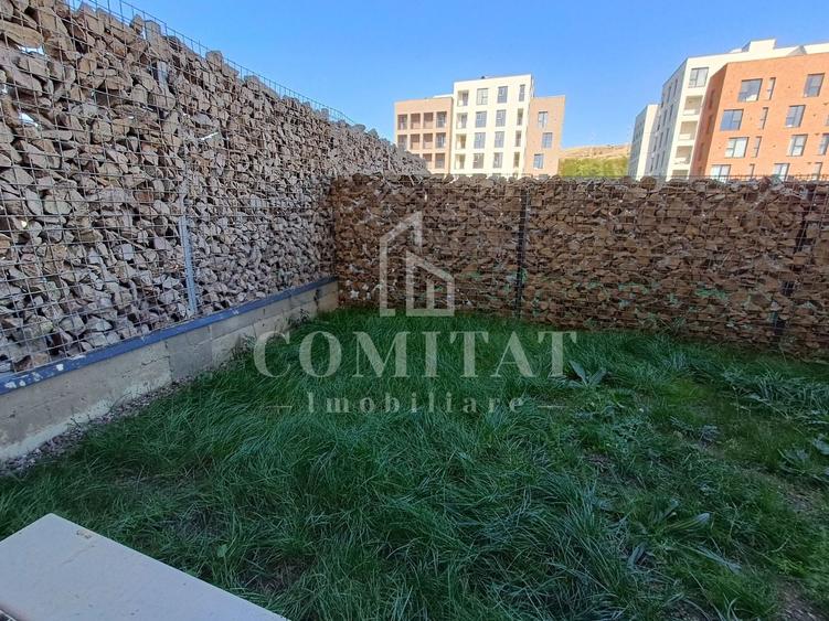 Apartament cu 2 camere semidecomandat, mobilat în Florești