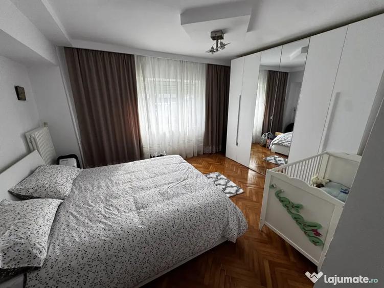 Vand apartament 2 camere decomandat - 2