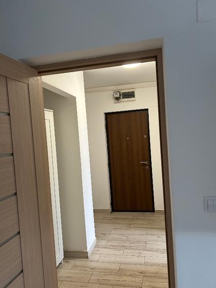 Apartament cu 3 camere semidecomandat în Doamna Ghica