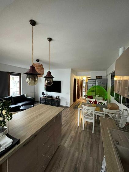 Apartament cu 2 camere semidecomandat în Băneasa