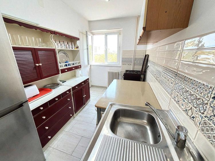 Apartament cu 2 camere semidecomandat în Central