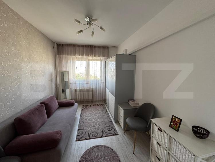 Apartament cu 4 camere decomandat, mobilat în Central