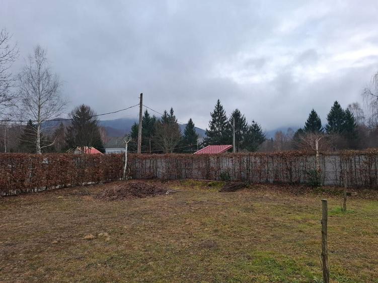 Teren Construcții intravilan de 2000 mp, în Sud-Vest